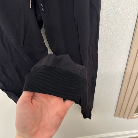 Lululemon joggers - Picture 4 of 8